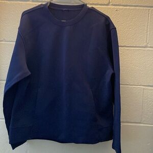 Soft sweat shirt no wear.